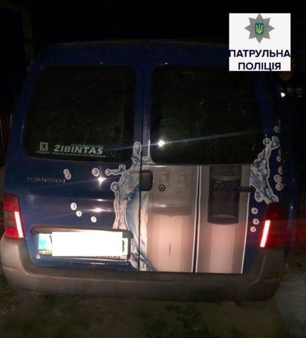 У Луцьку затримали водія, який перевозив 700 літрів спирту. ФОТО