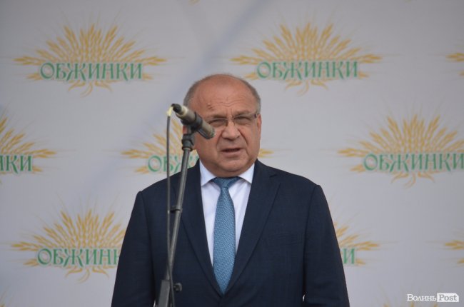 Урожай, частування та співи: у Луцьку святкують «Обжинки»