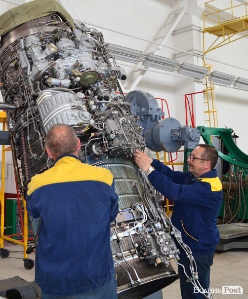 Там збирають деталів двигунів