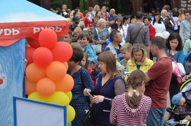 Свято морозива в Луцьку: як це було. ФОТО