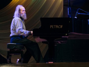 У Луцьку виступив найшвидший піаніст планети. ВІДЕО