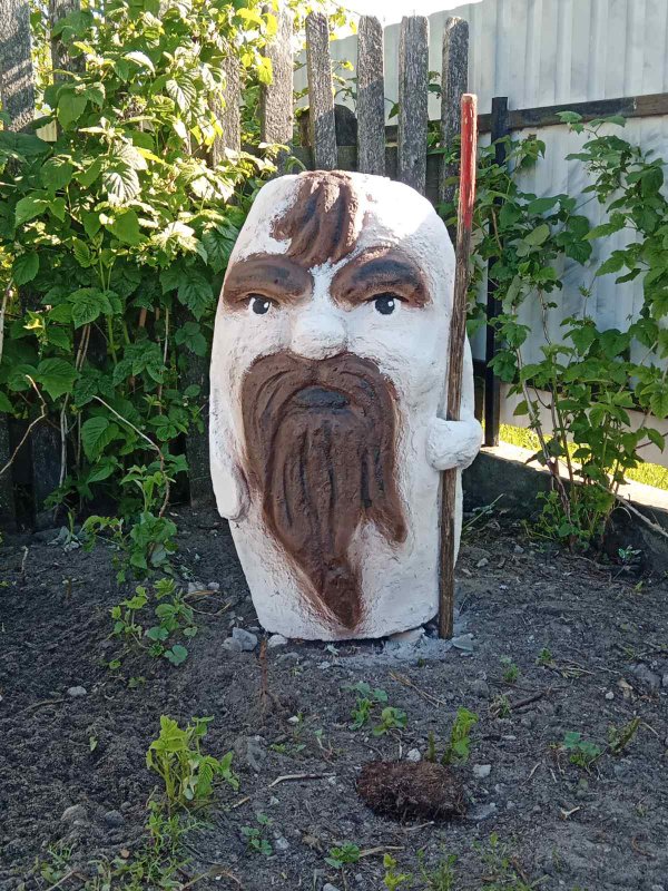 Знайомилася із ліпкою потайки за хлівом: волинянка створює унікальні бетонні скульптури. ФОТО