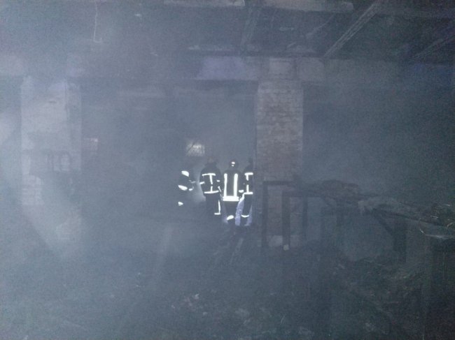 У Луцьку горіли гаражі. ФОТО