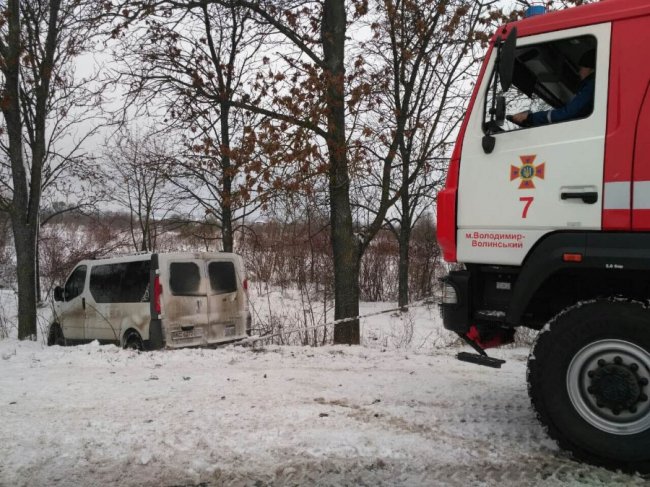 Рятувальники повідомили про наслідки снігопадів на Волині. ФОТО