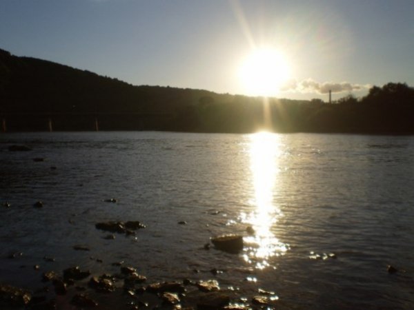 Подорож замками та іншими цікавинками України. Захід сонця на Дністрі. Місто Заліщики, Тернопільська область 19.07.2013 Автор Богдан Бальбуза