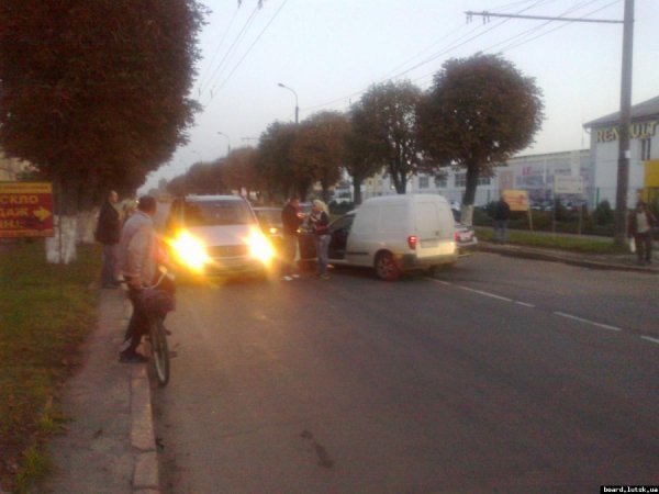 У Луцьку в автопригоді постраждала 16-річна дівчина. ФОТО