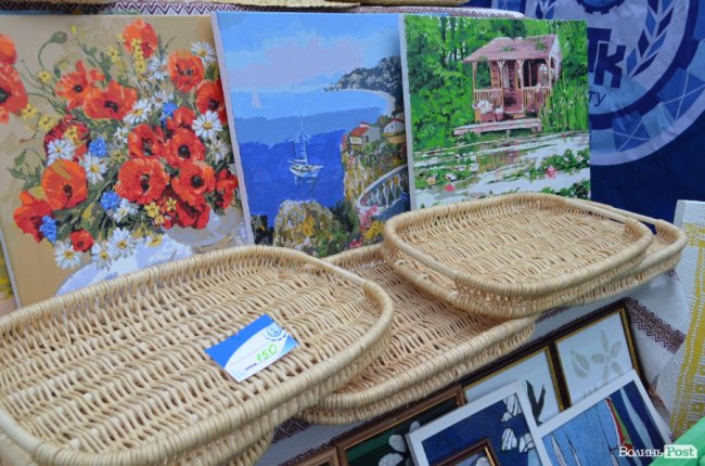 Від мініатюрних тістечок до величезних гойдалок: у центрі Луцька – свято професійної освіти. ФОТО