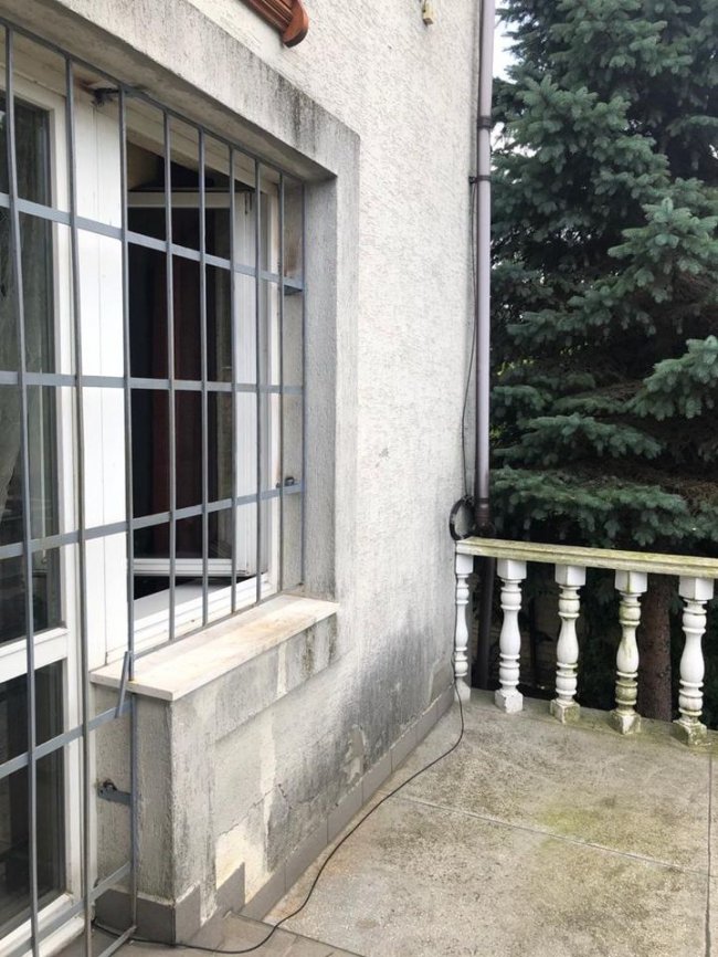 На Львівщині у «реабілітаційному центрі» незаконно утримували десятки людей. ФОТО