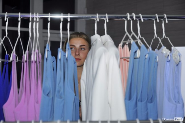 Свято краси і моди: як мийку в Луцьку перетворили на модний подіум