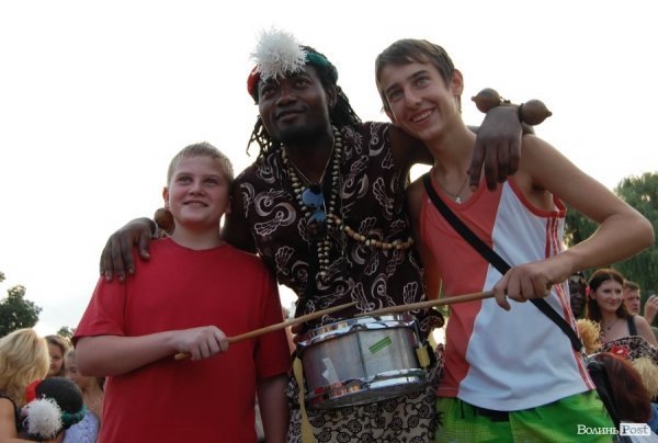 «Поліське літо з фольклором» завершили парадом, концертом і феєрверком. ФОТО