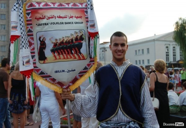 «Поліське літо з фольклором» завершили парадом, концертом і феєрверком. ФОТО