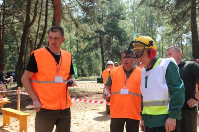 На Волині обрали кращого лісоруба. ФОТО