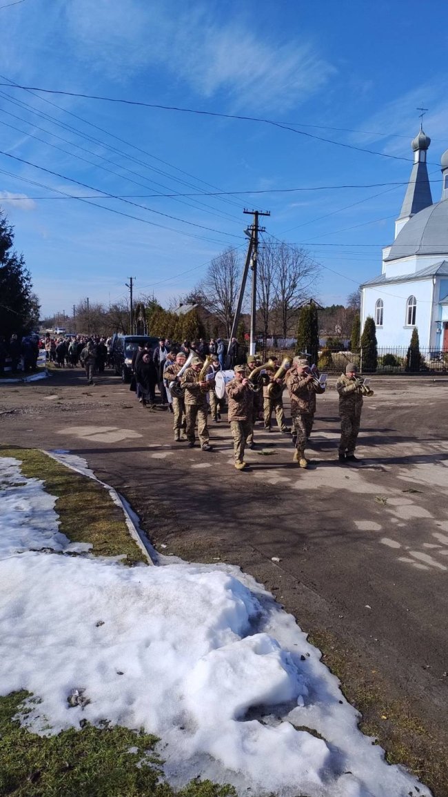 Тепер він триматиме небо у лавах Небесного Війська: на Волині попрощалися з Богданом Тюхтеєм