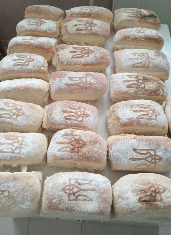 У селі на Волині волонтери випікають хліб для воїнів