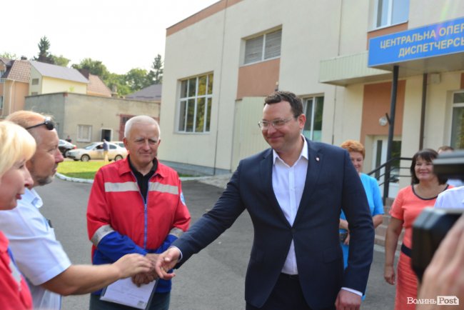 Волинській «швидкій» подарували новий автомобіль. ФОТО