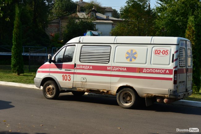 Волинській «швидкій» подарували новий автомобіль. ФОТО