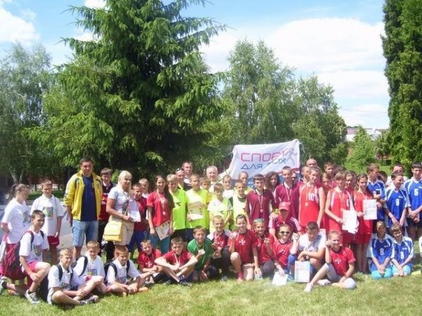 У Володимирі-Волинському спортивний фестиваль зібрав більше тисячі дітей. ФОТО 