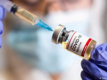 У місті на Волині 39 медиків погодилися вакцинуватися від Covid-19