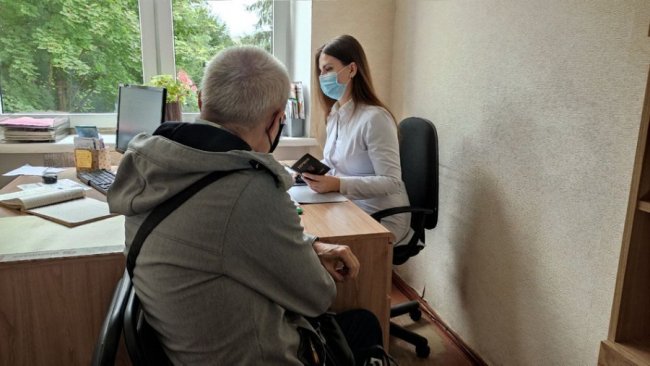 У Луцькій ТГ видають електронні лікарняні: як це працює. ВІДЕО