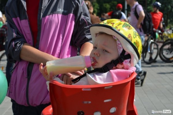 Велодень у Луцьку зібрав більше тисячі людей. ФОТО 