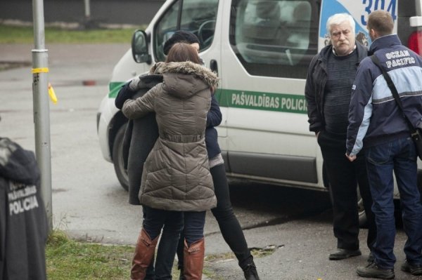 У Ризі обвалився дах торгового центру ‒ 52 людини загинули. ФОТО