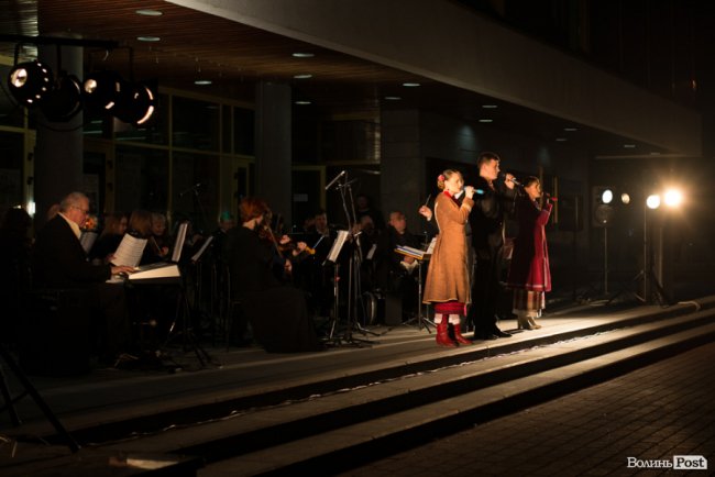 «Перша хвилина миру»: лучани вшанували полеглих воїнів. ФОТО