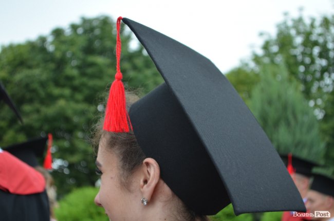 У луцькому політесі «відгуділи» випускний. ФОТО