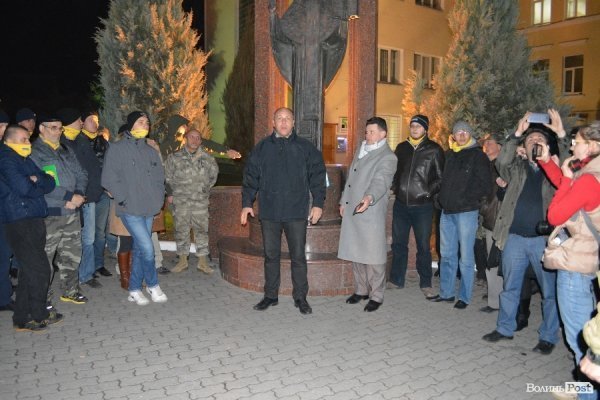 «Наше завдання – не напрягати ОВК і чекати рішення», - Парубій біля Луцькради. ФОТО. ВІДЕО