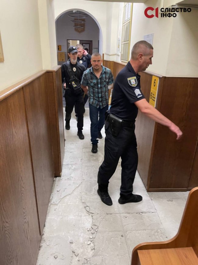 Затриманий охоронець Тищенка влаштував цирк у суді