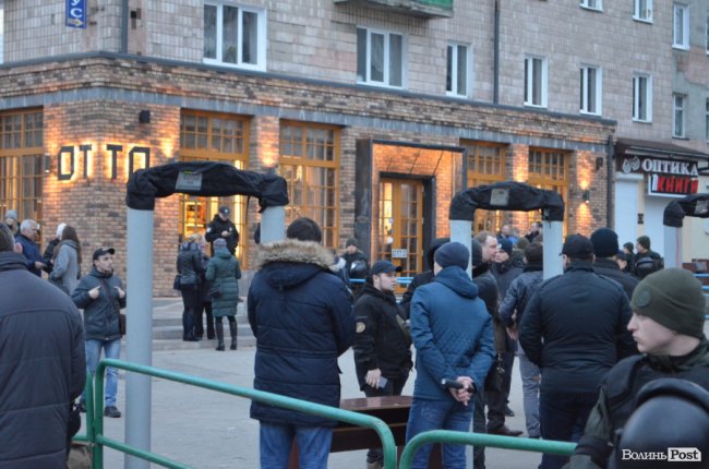 Повстанські пісні, зізнання в любові і до чого тут ва(Зе)лін: як на Волинь Порошенко приїздив. ФОТОРЕПОРТАЖ