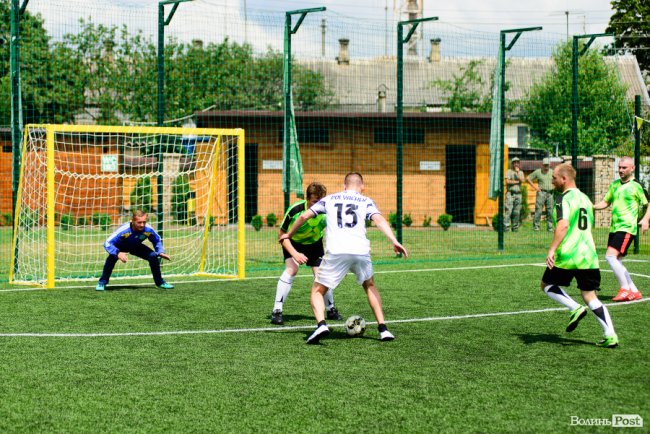 Свято корпоративної єдності: група компаній «Континіум» влаштувала футбольний турнір. ФОТО