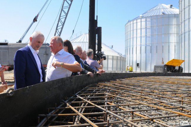 Підприємство, яке прославляє Волинь: Савченко відвідав «дітище» відомого аграрія