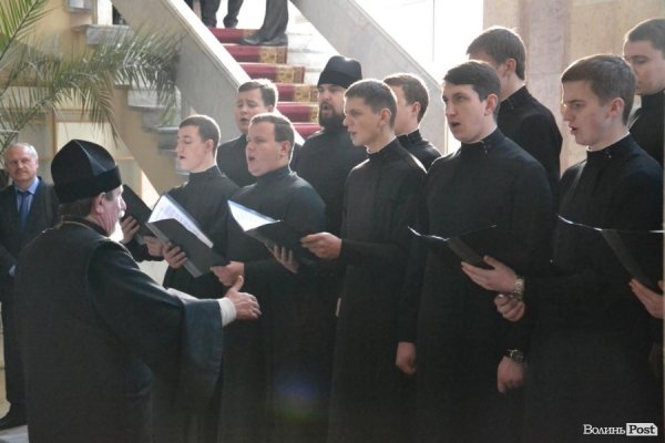 Як Вітер і Гунчик приймали колядників. ФОТО