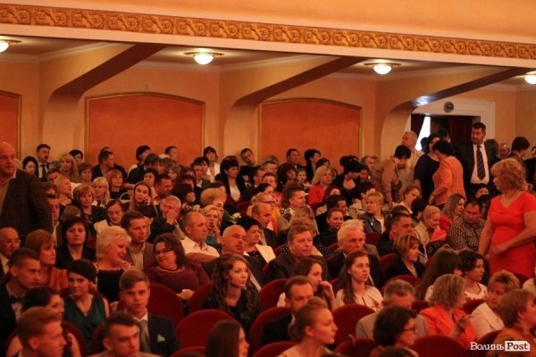 Луцьким випускникам вручили медалі