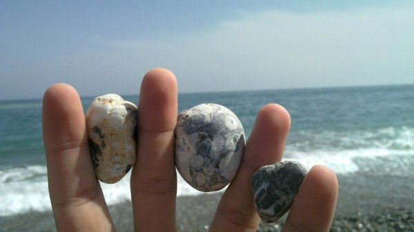 Початок червня 2013 року. Крим. Трошки моря)) Автор Ямнюк Андрій