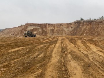 Заподіяли збитків на 4 мільйони: на Волині судять злочинну групу, яка крала пісок в «Укрзалізниці»