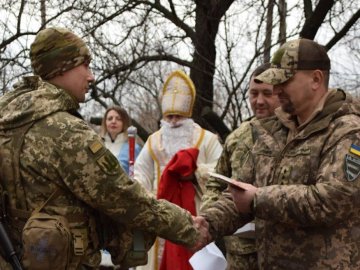 «Їхні подвиги ляжуть в основу книг та фільмів»: воїни волинської князівської бригади отримали нагороди і подарунки