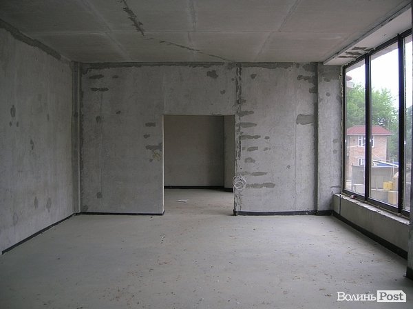 Багатоповерхівку на Київському майдані здадуть у вересні. ФОТО