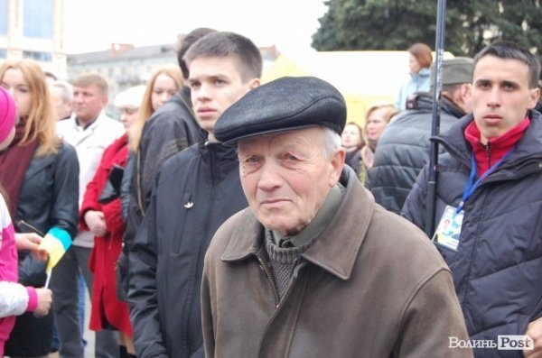 У Луцьку – святкове віче. ФОТО