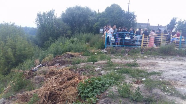 Симфонія зі співу птахів, неохайності та сміття, – активіст про оглядовий майданчик Луцька