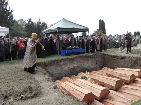 На Волині перепоховали останки жертв масових репресій. ФОТО