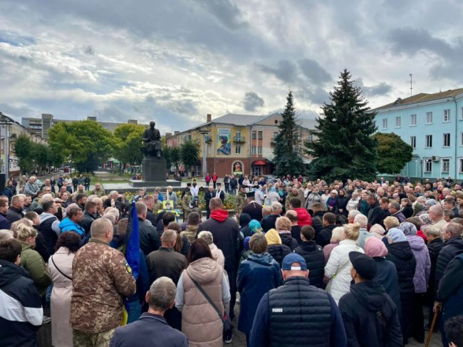 На Волині попрощалися з двома Героями Іваном Вознюком та Андрієм Вовком