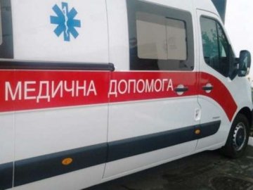 Дерево вбило 29-річну жінку на Вінничині