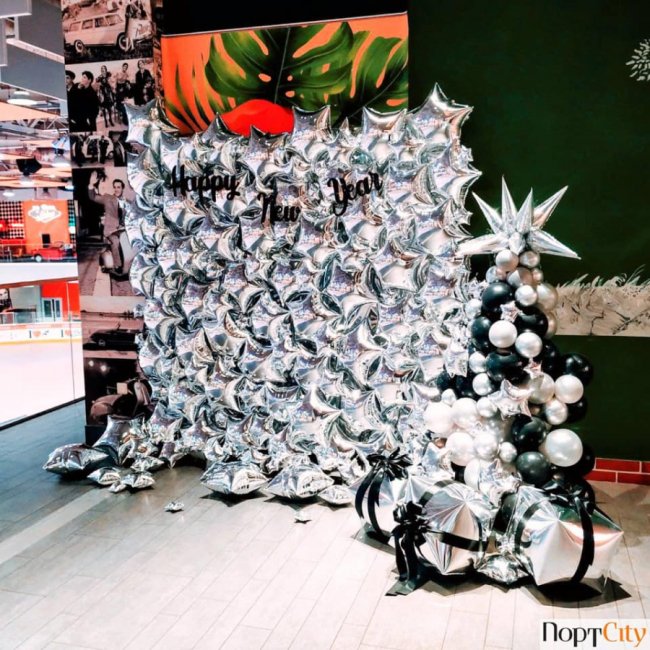 У ТРЦ «ПортCity» встановили 15 святкових фотозон. ФОТО*