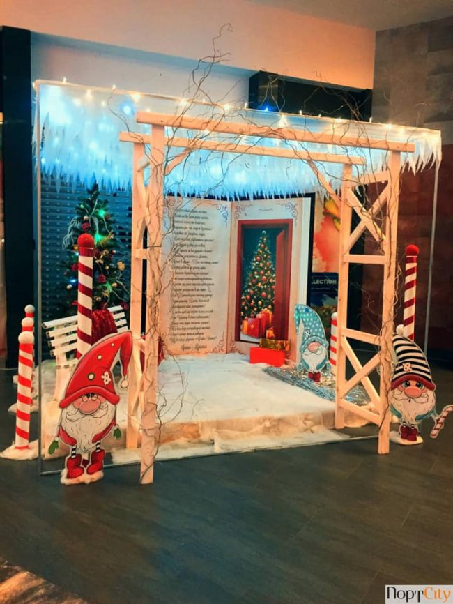У ТРЦ «ПортCity» встановили 15 святкових фотозон. ФОТО*