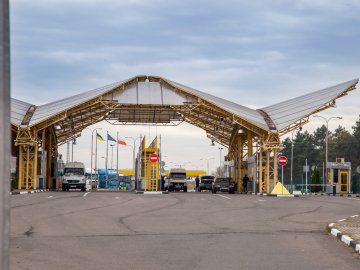 На «Ягодині»  можливі затримки у проходженні електронної черги через акцію протесту польських аграріїв