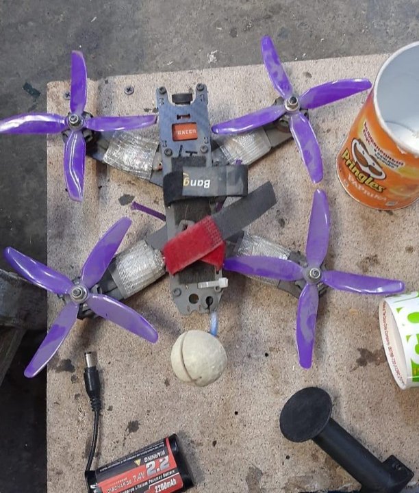 Виявили безпілотники, якими доставляли контрабандні товари через кордон. ФОТО