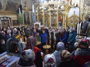Як у Шацьку колядувала молодь. ФОТО