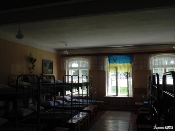 Волинським посадовцям показали солдатське життя. ФОТО