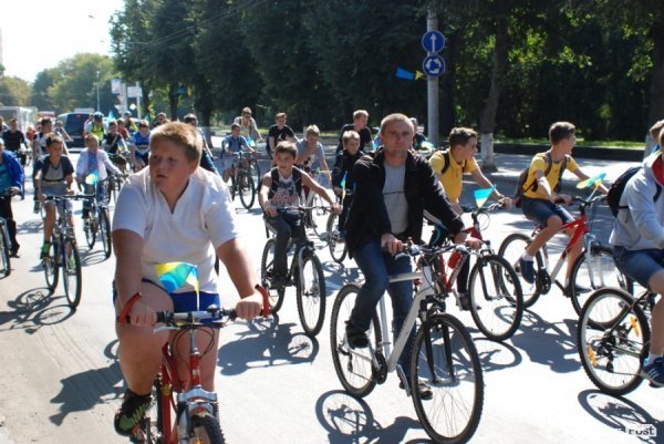 Велопробіг до Дня Незалежності в Луцьку. ФОТО
